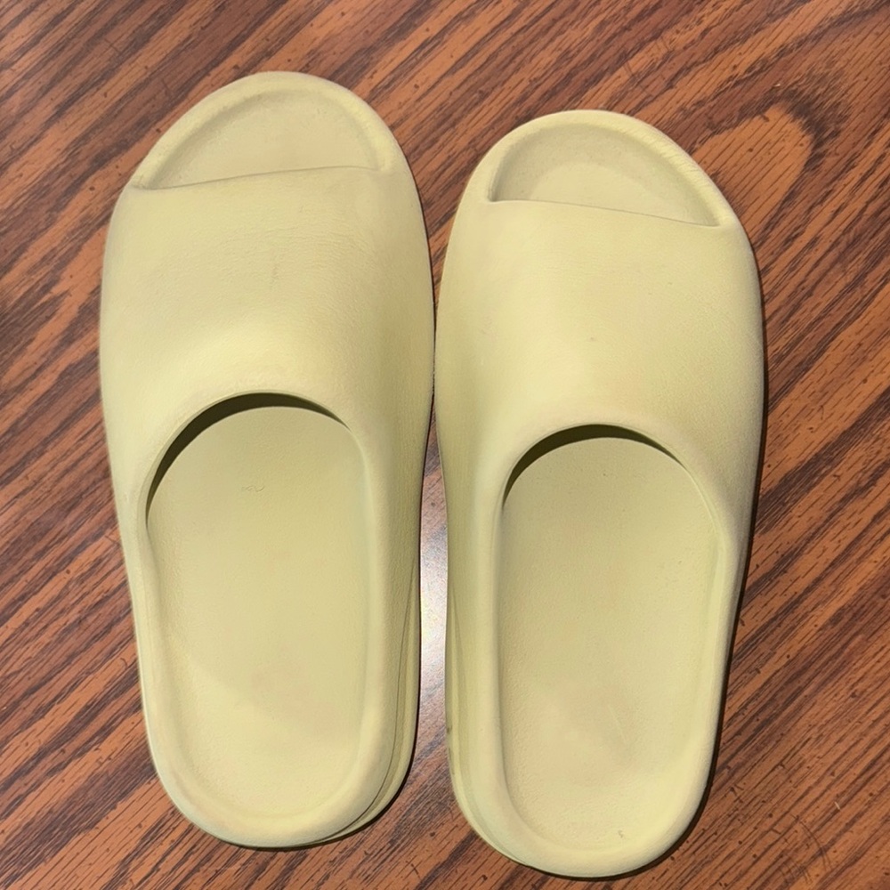 Yeezy Slides